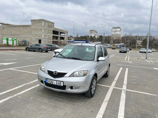 Mazda 2 foto 2