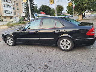 Mercedes E-Class foto 5