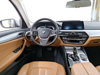 BMW 5 Series foto 5