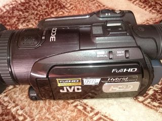 JVC камера- модель- 7 е с ж.д.- 60 GB, Sony - 200 c видео проектором, Экшин камера GOU PRO 4K. фото 1
