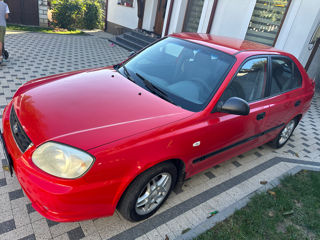 Hyundai Accent foto 4