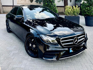 Mercedes E-Class foto 1