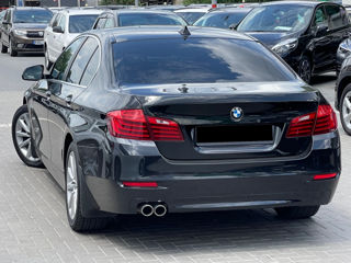 BMW 5 Series foto 4