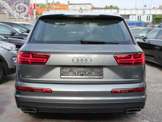 Audi Q7 foto 2