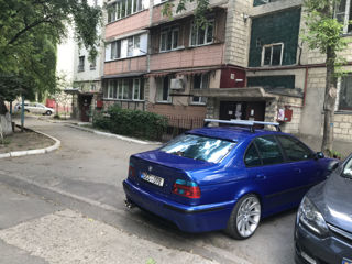 BMW 5 Series foto 6