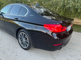 BMW 5 Series foto 7