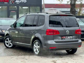 Volkswagen Touran foto 5