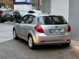 KIA Ceed foto 2