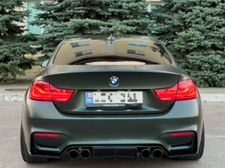 BMW M4 foto 6