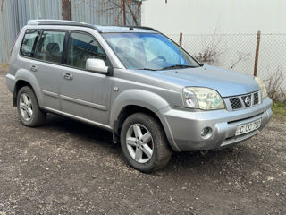 Nissan X-Trail foto 3