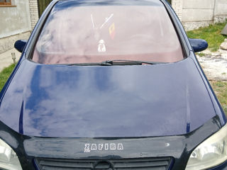 Opel Zafira фото 1