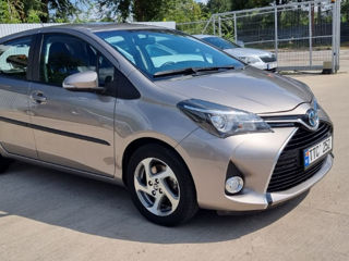 Toyota Yaris foto 2