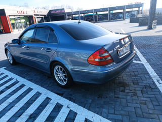 Mercedes E-Class foto 9