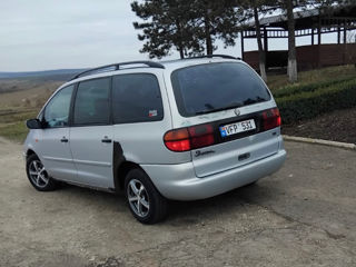 Volkswagen Sharan foto 3