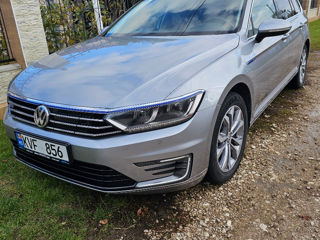 Volkswagen Passat foto 3