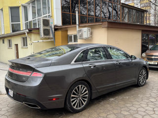 Lincoln MKZ foto 2