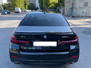 BMW 5 Series foto 4