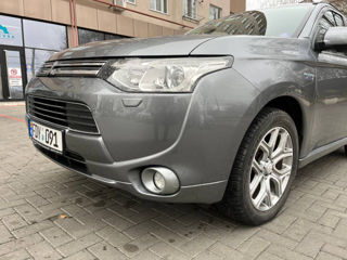 Mitsubishi Outlander foto 6