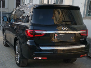 Infiniti QX80 foto 4