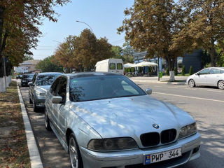 BMW 5 Series foto 5