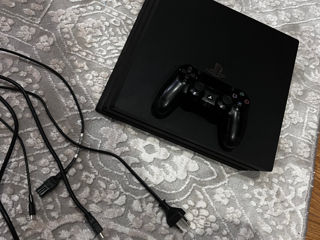 PlayStation 4 pro 2 tb foto 3