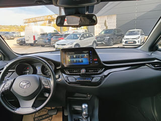 Toyota C-HR foto 13