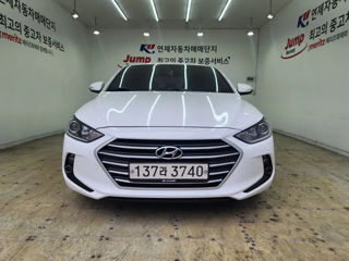 Hyundai Avante foto 2