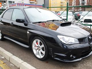 Subaru Impreza foto 2