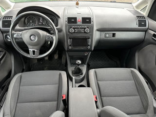 Volkswagen Touran foto 7