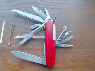 Victorinox Huntsman Lite