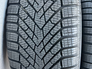 Pirelli 225/45/18 2021 iarna foto 5