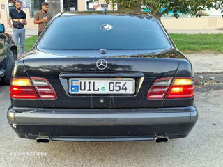 Mercedes E-Class foto 3