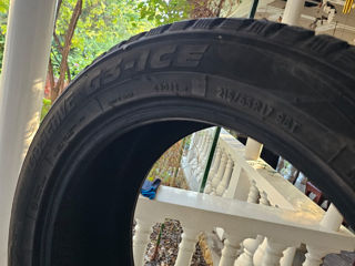 Anvelope de iarnă 215/65 R17 98T  (Toyo Observe G3-Ice, dimensiuni 215/65 R17 98T anul 2023)