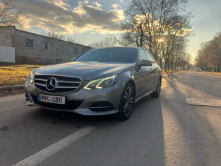 Mercedes E-Class foto 2