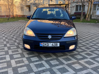 Suzuki Liana foto 3