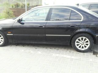 BMW 5 Series foto 9