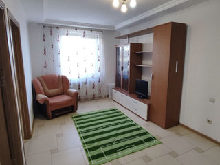 Apartament cu 2 camere, 85 m², Buiucani, Chișinău foto 9