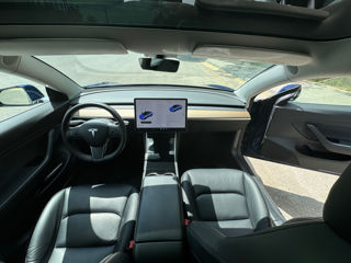 Tesla Model 3 foto 5