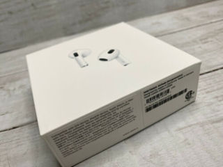 Apple AirPods 3  (3nd generation) - 155 euro (Noi, Sigilate)