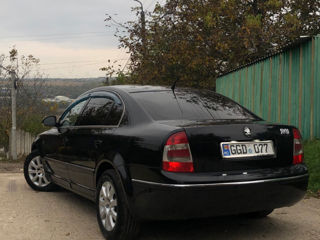 Skoda Superb foto 3