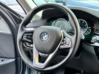 BMW 5 Series foto 10