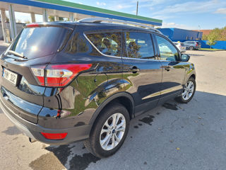 Ford Kuga foto 3