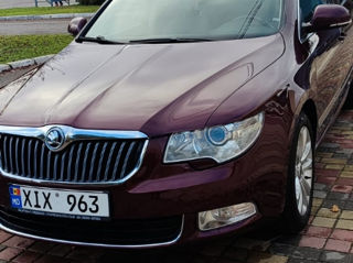 Skoda Superb foto 2