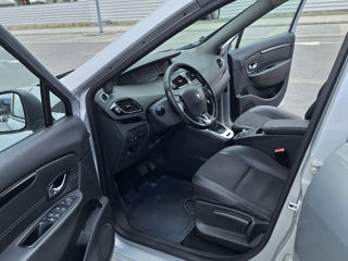 Renault Grand Scenic foto 2