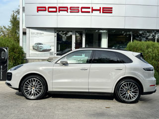 Porsche Cayenne foto 2