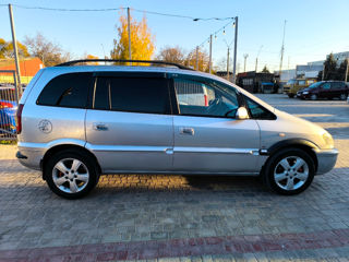 Opel Zafira foto 8