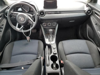 Toyota Yaris foto 8