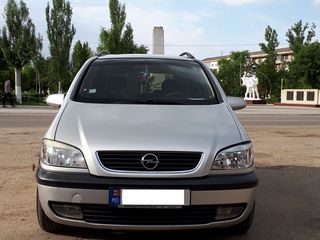 Opel Zafira foto 4