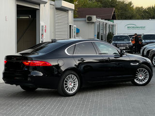 Jaguar XF foto 4