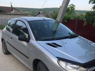 Peugeot 206 фото 1